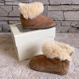 Ugg Baby Unisex Boo Sheepskin Boots Suede Leather Fur Lined Tan Cream: Small